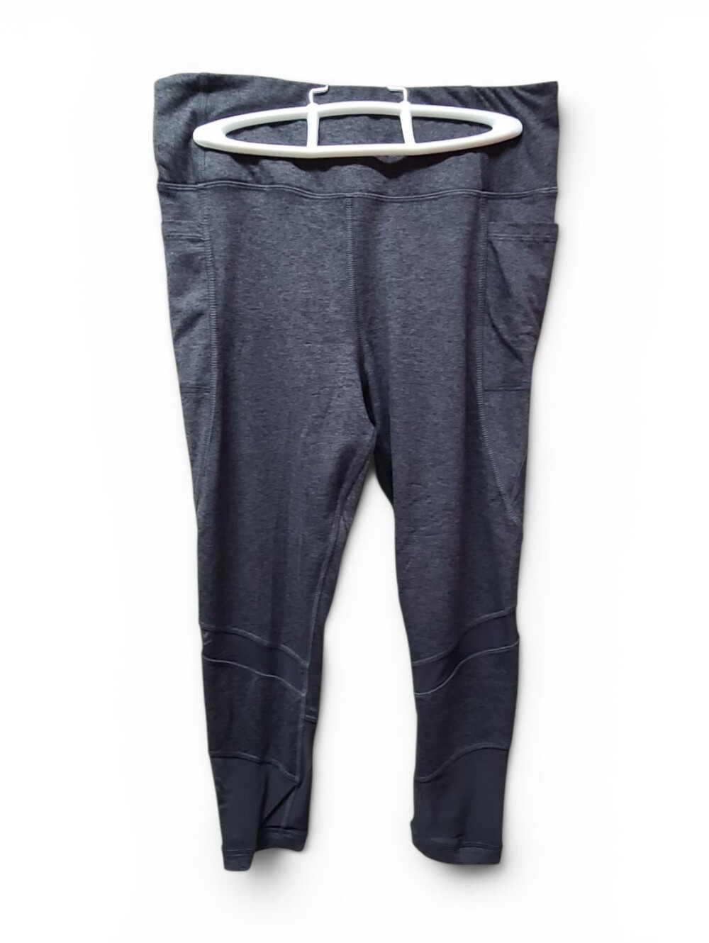 Avia Dark Gray/Charcoal  Performance Capris with Side Pockets Medium